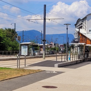 Arrêt Tram E st martin le vinoux hotel de ville